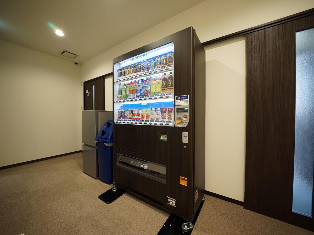 Wellcabin Tenjin - Male Only Fukuoka  Buitenkant foto