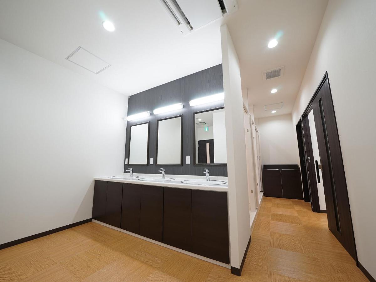 Wellcabin Tenjin - Male Only Fukuoka  Buitenkant foto